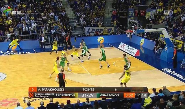 里昂女足4-1大胜拜仁女足，总比分6-1晋级女足欧冠半决赛