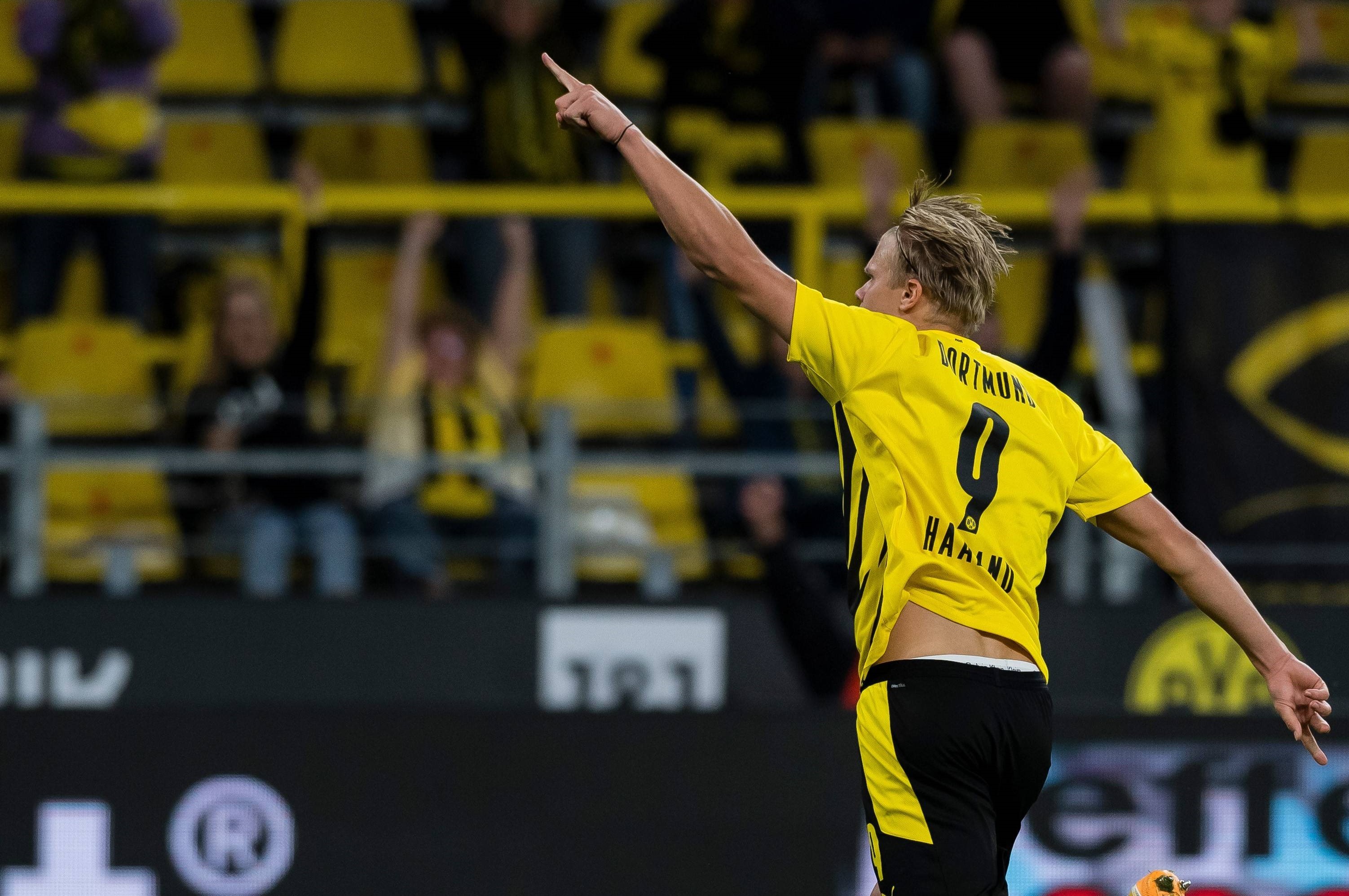 踢球者评德甲第11轮最佳阵容：卡尔、奥利塞、于帕、拜尔入选