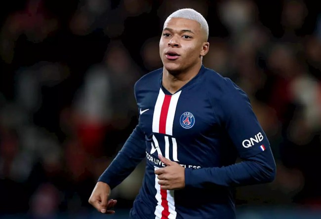 曼联错失良机，西汉姆联打击与英超联赛影响