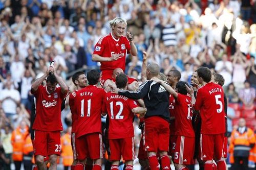 记者：阿根廷全队周四启程前往安哥拉，梅西届时将首发出战