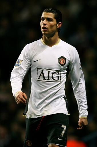 欧冠淘汰赛前瞻：拜仁主场迎战切尔西,